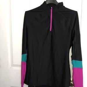 Women’s workout top